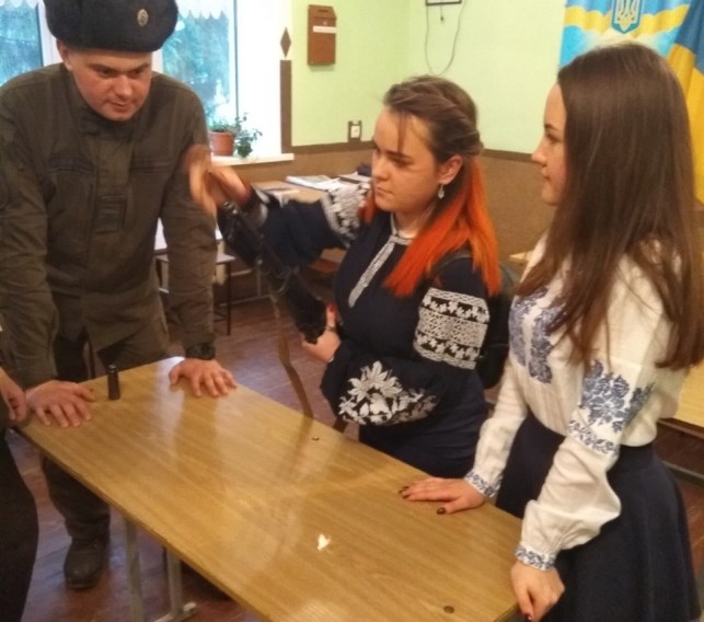  Випускник факультету фізичного виховання Володимир Чайківський, КМС з вільної боротьби